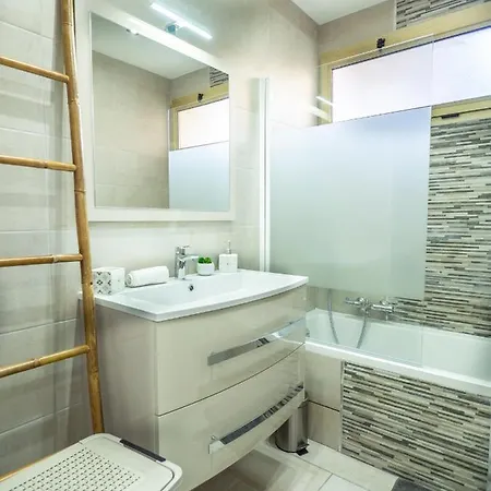 Eden Parc Apartment *